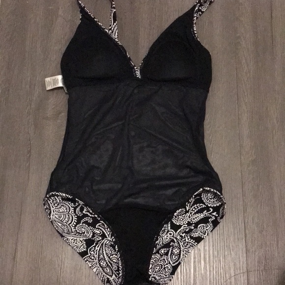 BEACH HOUSE SWIMSUIT - Picture 14 of 16